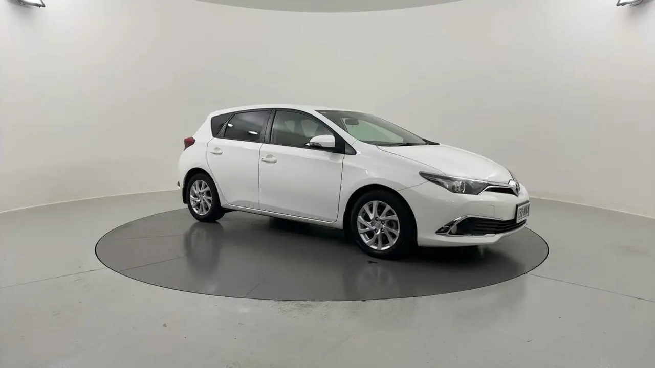 2017 Toyota Corolla Gallery Image 6