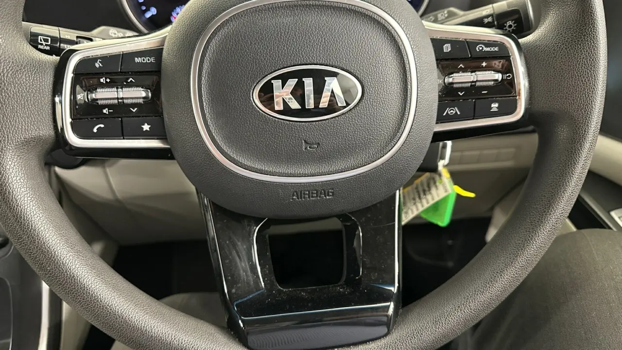 2021 Kia Carnival Gallery Image 10