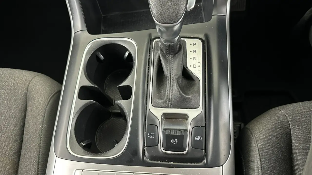 2021 Kia Carnival Gallery Image 13