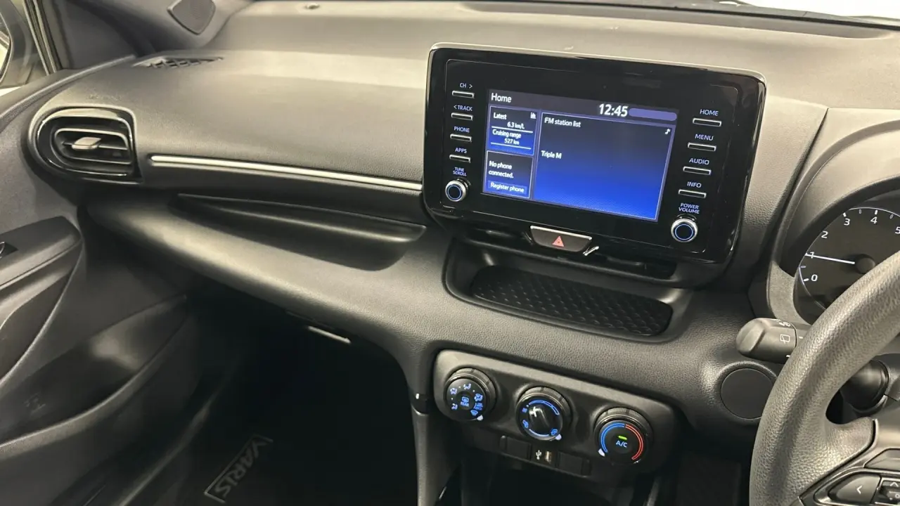2022 Toyota Yaris Gallery Image 11