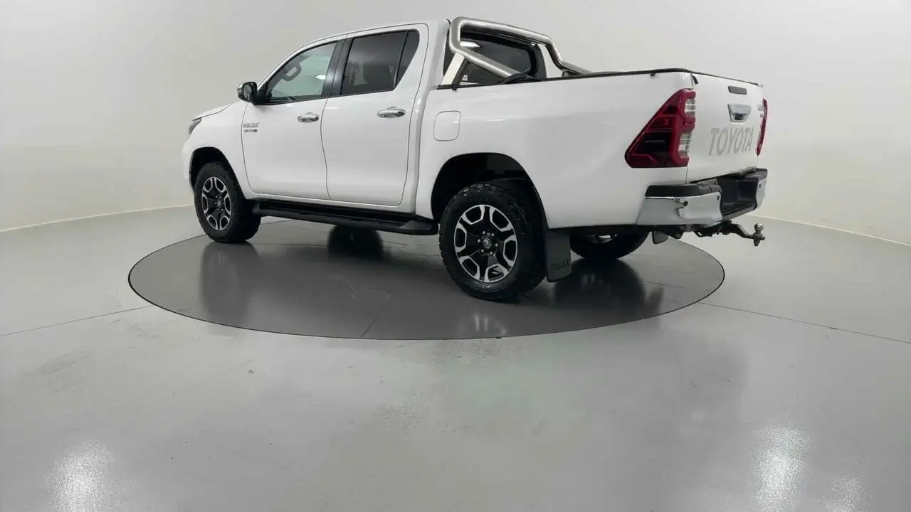 2020 Toyota Hilux Gallery Image 3