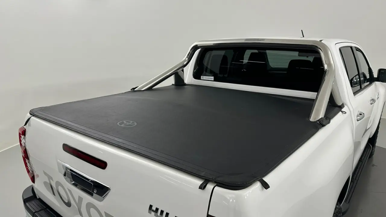 2020 Toyota Hilux Gallery Image 6