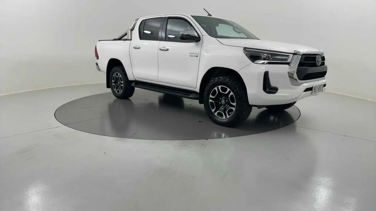 2020 Toyota Hilux Gallery Image 9