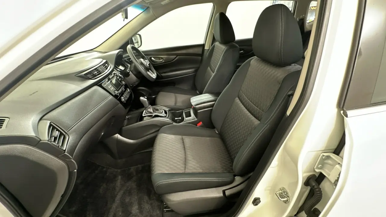 2020 Nissan X-Trail Gallery Image 16