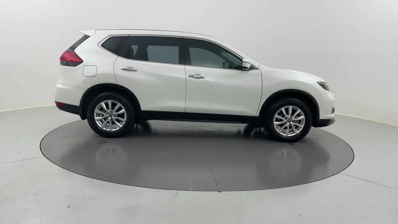 2020 Nissan X-Trail Gallery Image 6