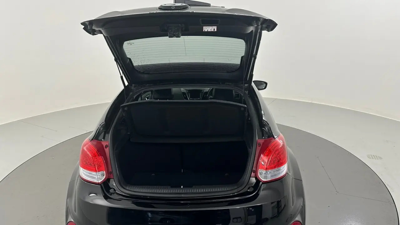 2013 Hyundai Veloster Gallery Image 18
