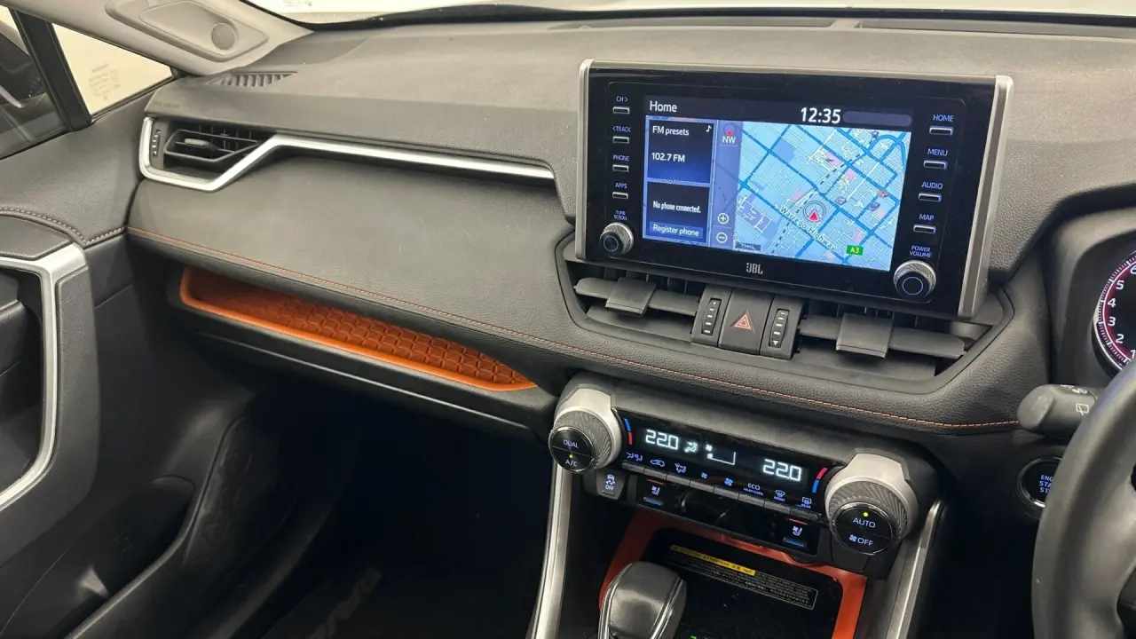 2020 Toyota RAV4 Gallery Image 14