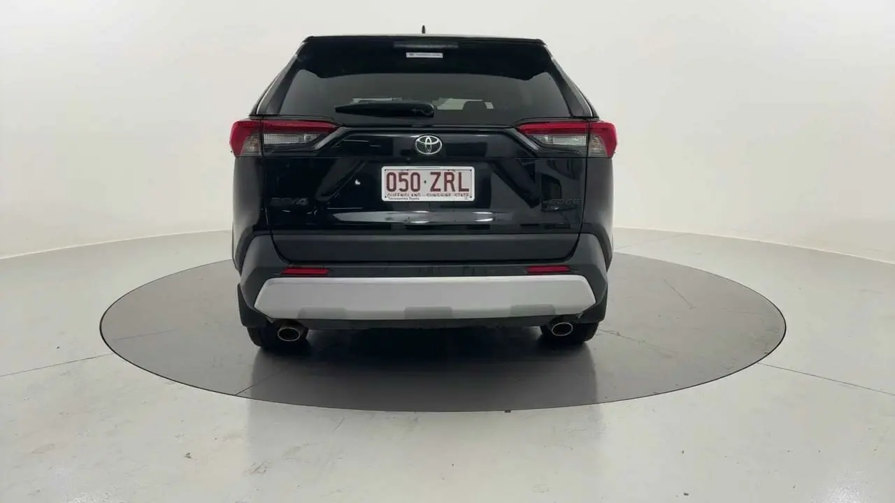2020 Toyota RAV4 Gallery Image 4
