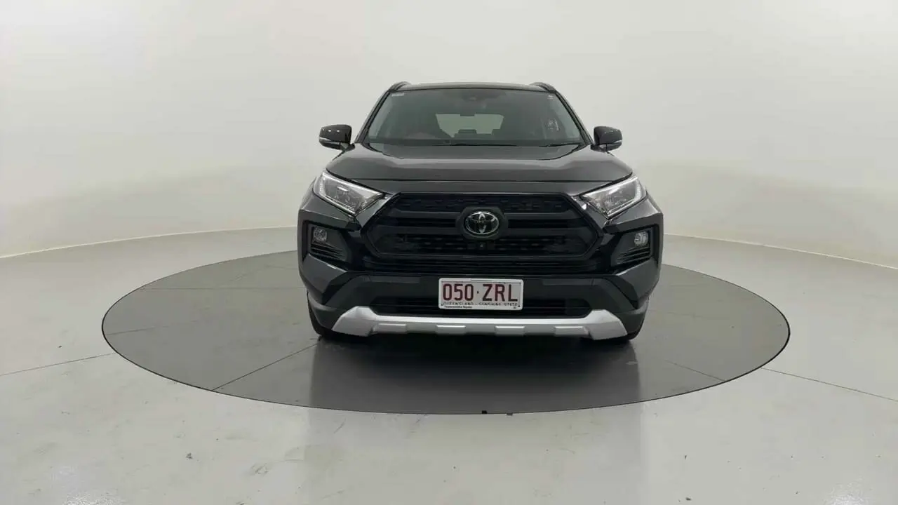 2020 Toyota RAV4 Gallery Image 8