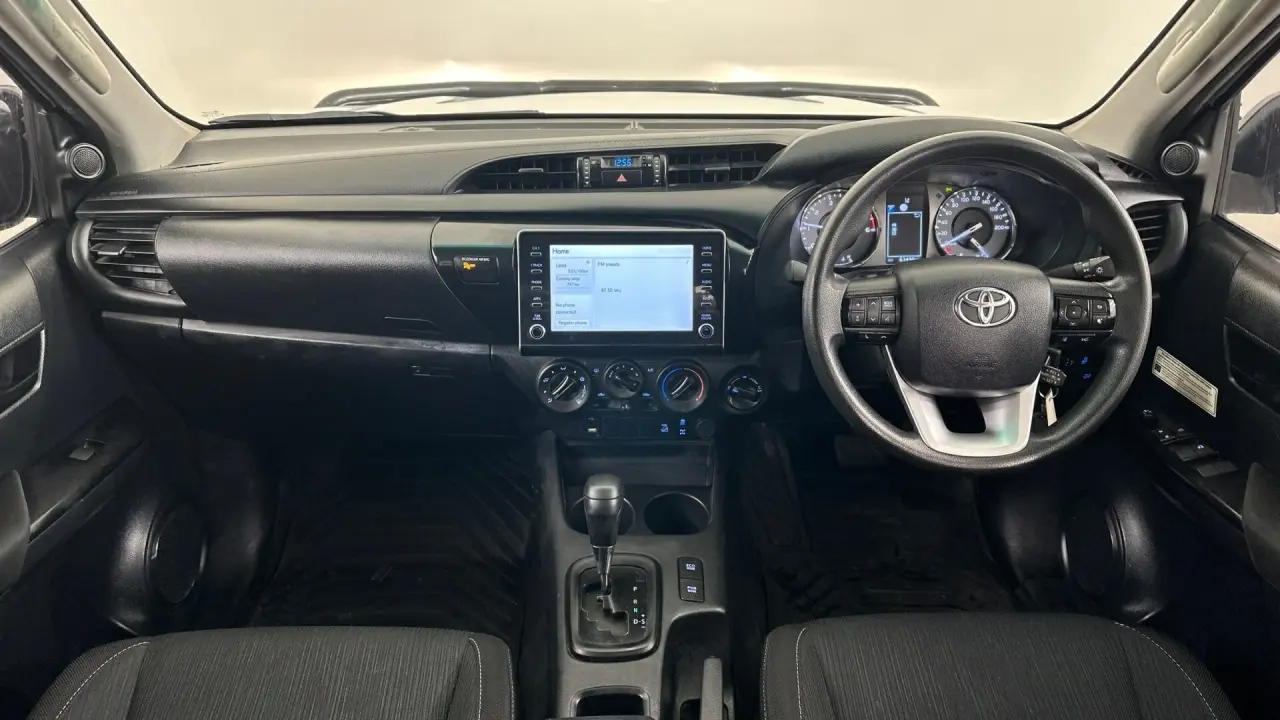 2021 Toyota Hilux Gallery Image 10
