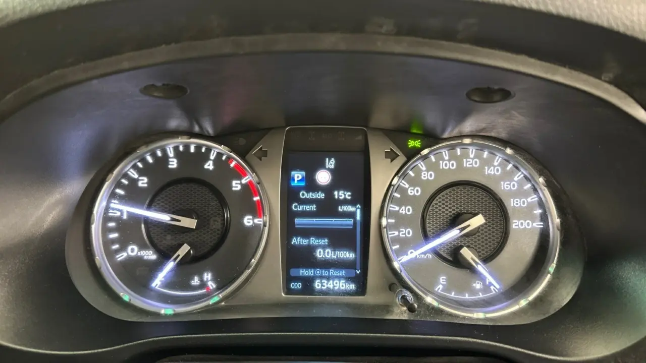 2021 Toyota Hilux Gallery Image 13