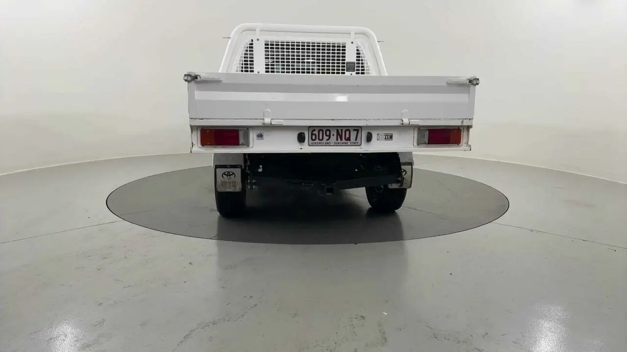 2021 Toyota Hilux Gallery Image 4