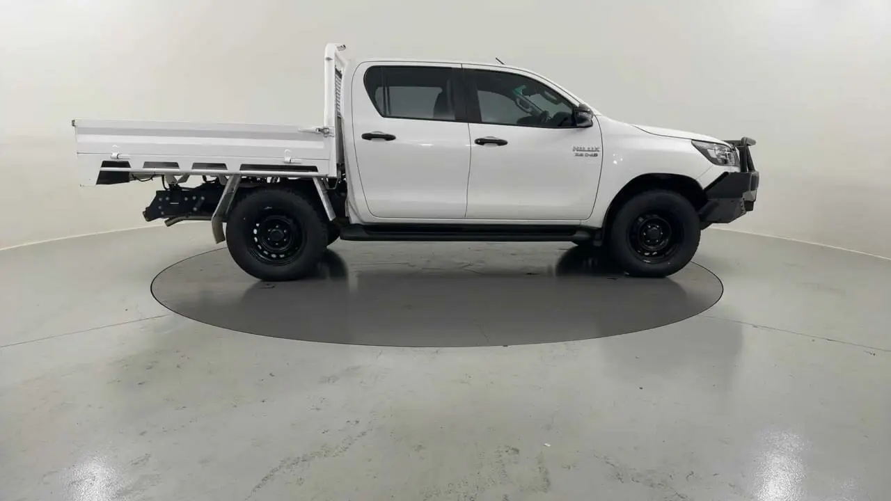 2021 Toyota Hilux Gallery Image 6