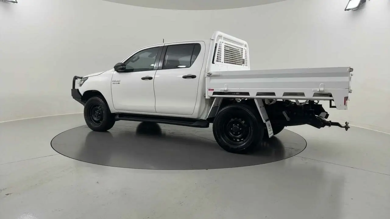 2021 Toyota Hilux Gallery Image 3