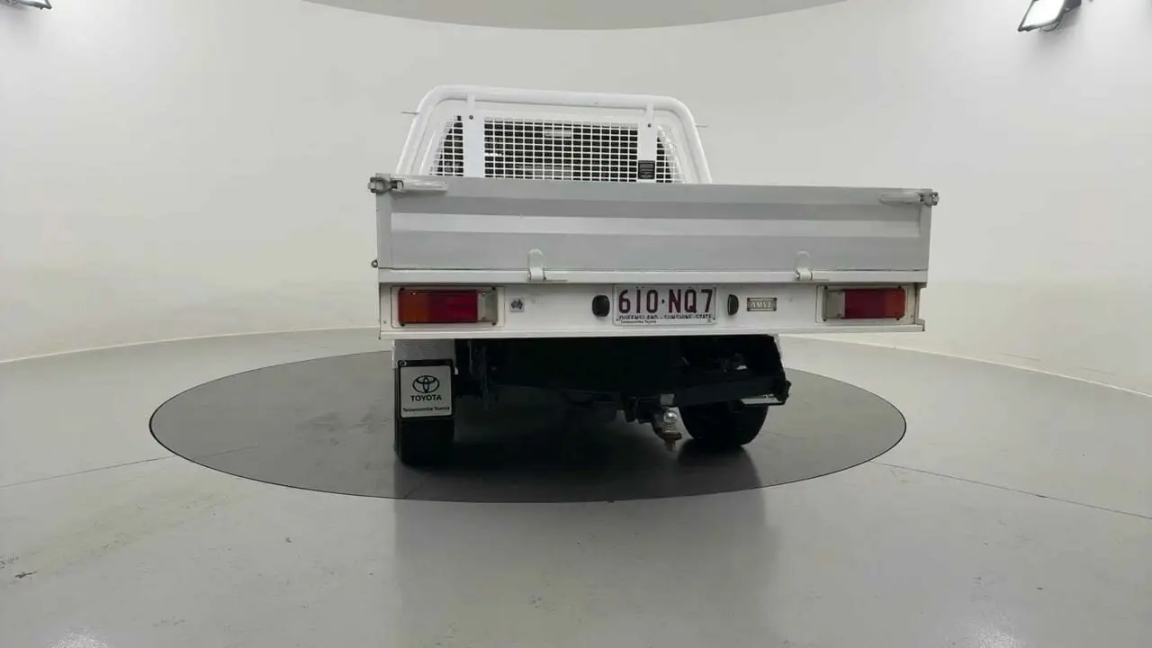 2021 Toyota Hilux Gallery Image 4