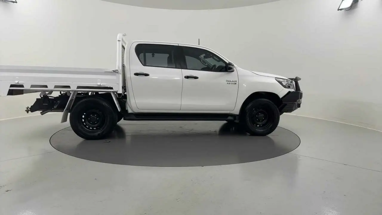 2021 Toyota Hilux Gallery Image 6