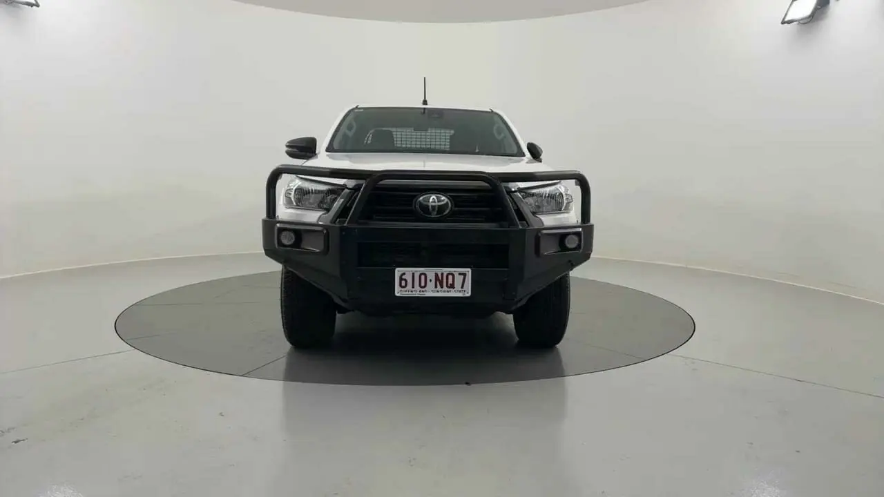 2021 Toyota Hilux Gallery Image 8