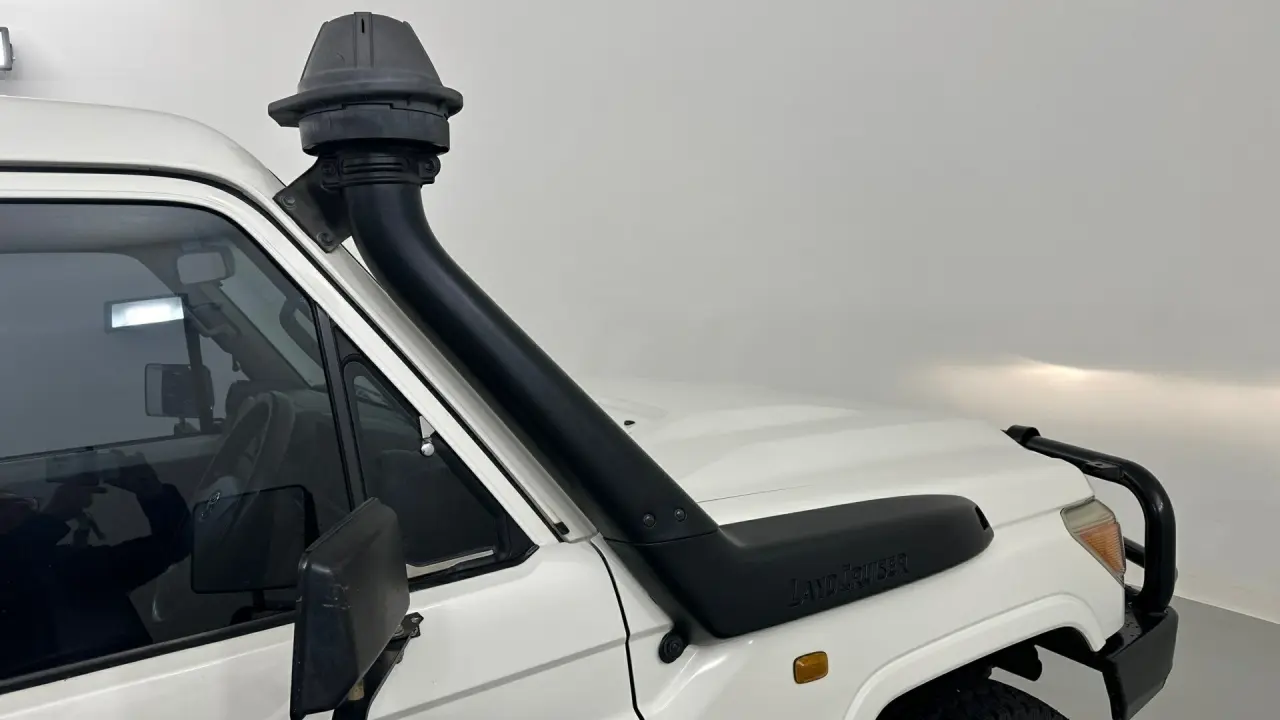 2018 Toyota Landcruiser Gallery Image 16