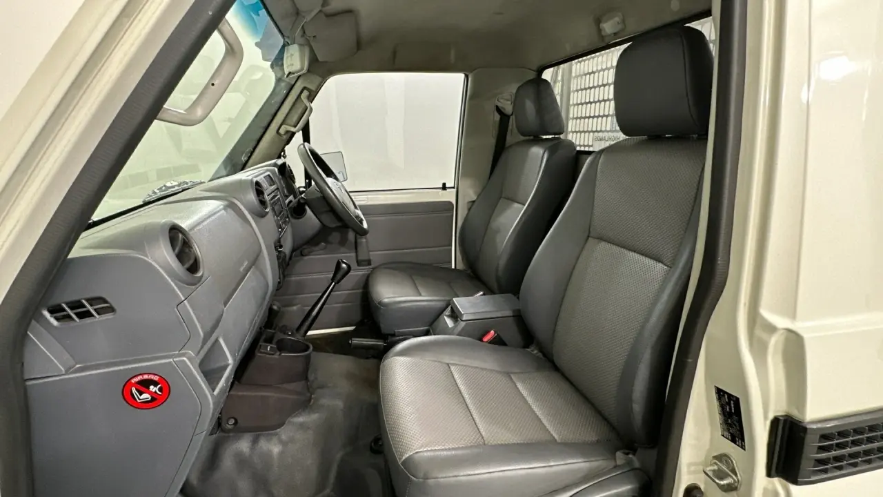 2018 Toyota Landcruiser Gallery Image 17