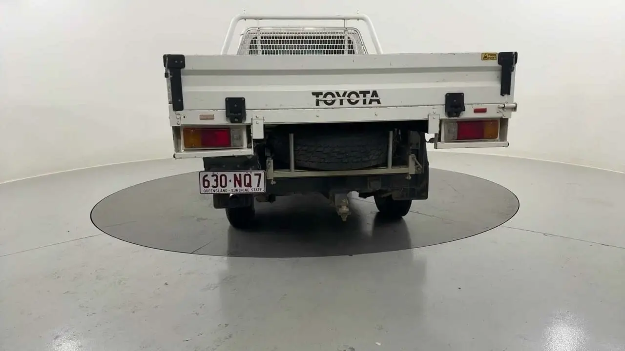 2018 Toyota Landcruiser Gallery Image 4