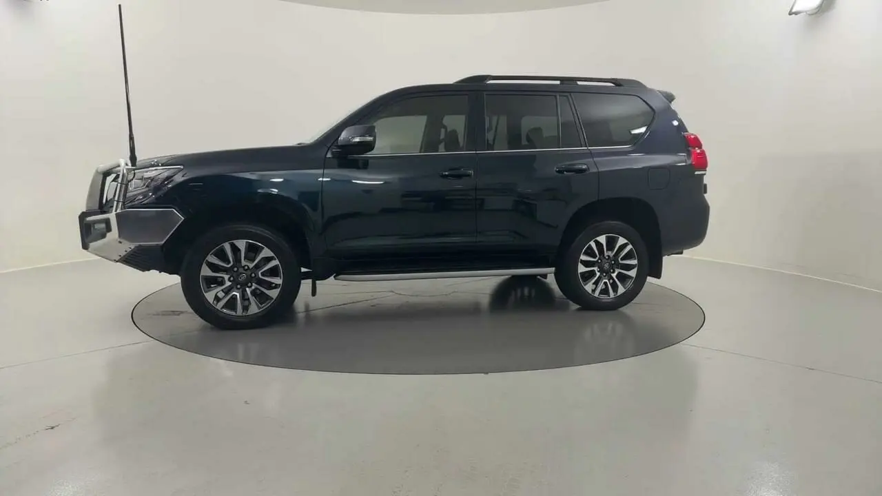 2022 Toyota Landcruiser Prado Gallery Image 2