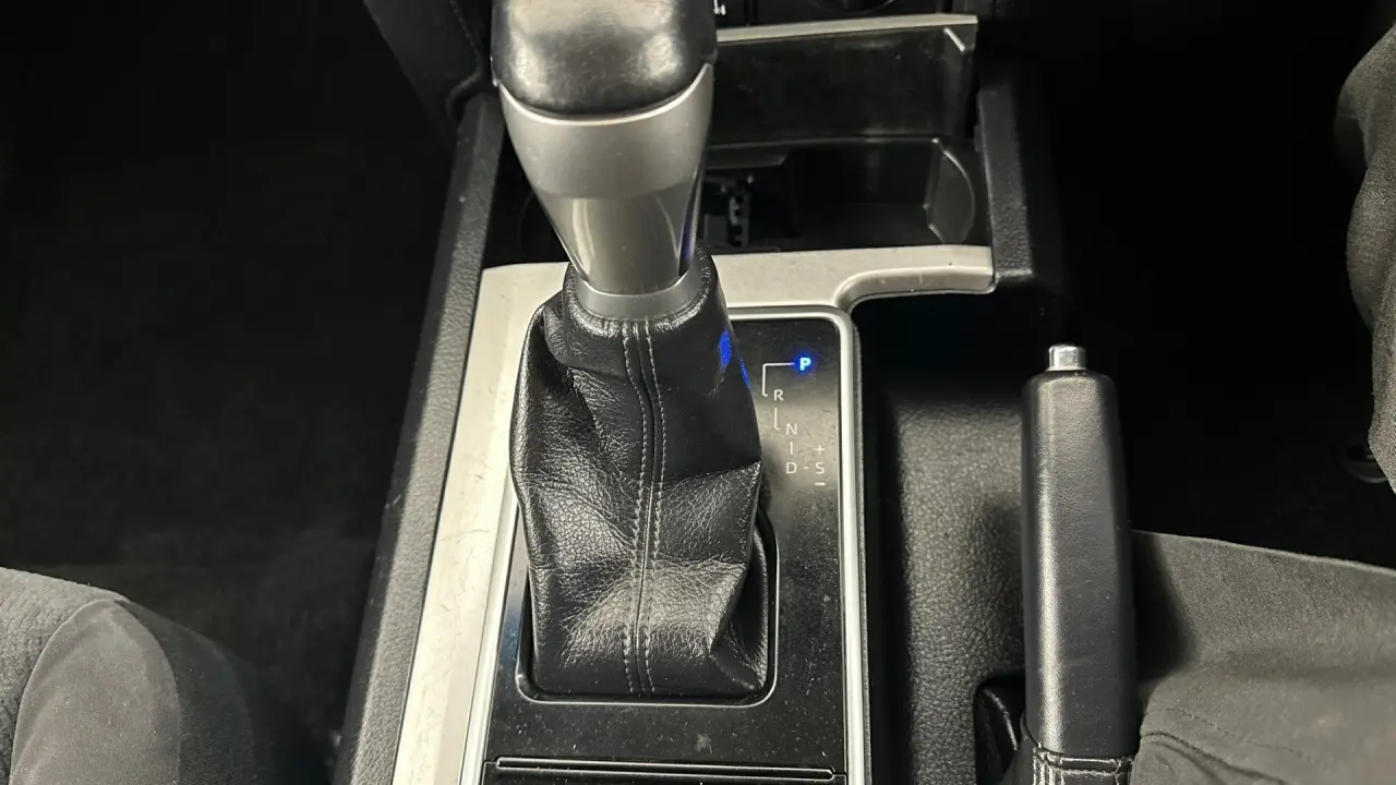 2019 Toyota Landcruiser Prado Gallery Image 14