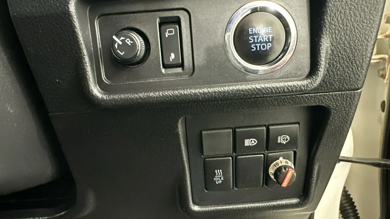 2019 Toyota Landcruiser Prado Gallery Image 15