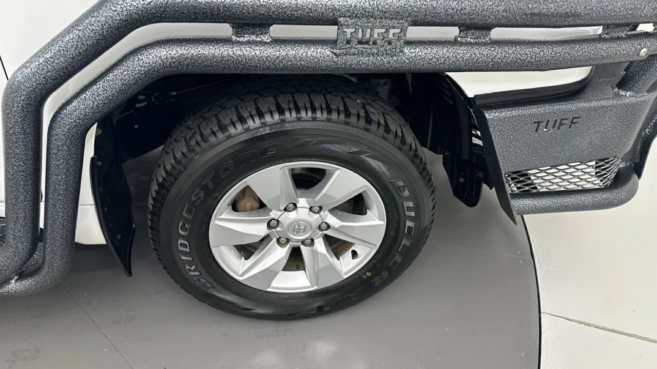 2019 Toyota Landcruiser Prado Gallery Image 18