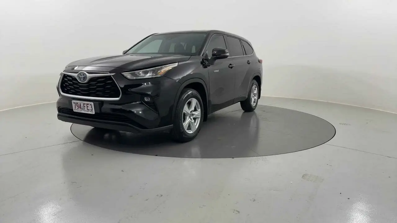 2022 Toyota Kluger Gallery Image 1