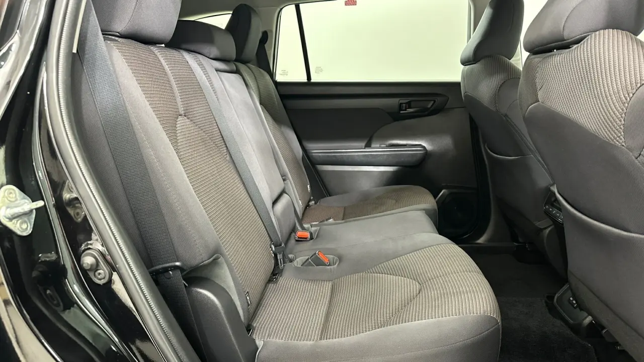 2022 Toyota Kluger Gallery Image 17