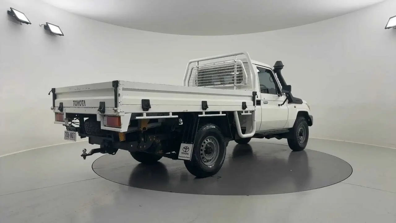 2018 Toyota Landcruiser Gallery Image 5