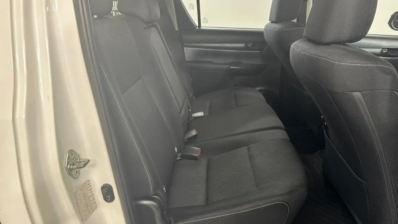 2020 Toyota Hilux Gallery Image 16