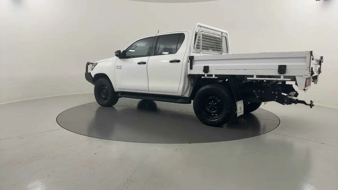 2020 Toyota Hilux Gallery Image 3
