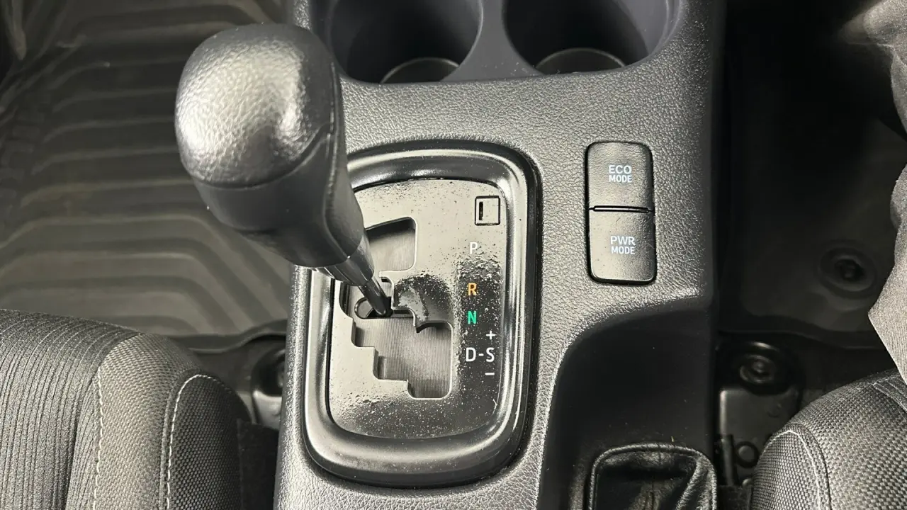 2021 Toyota Hilux Gallery Image 12