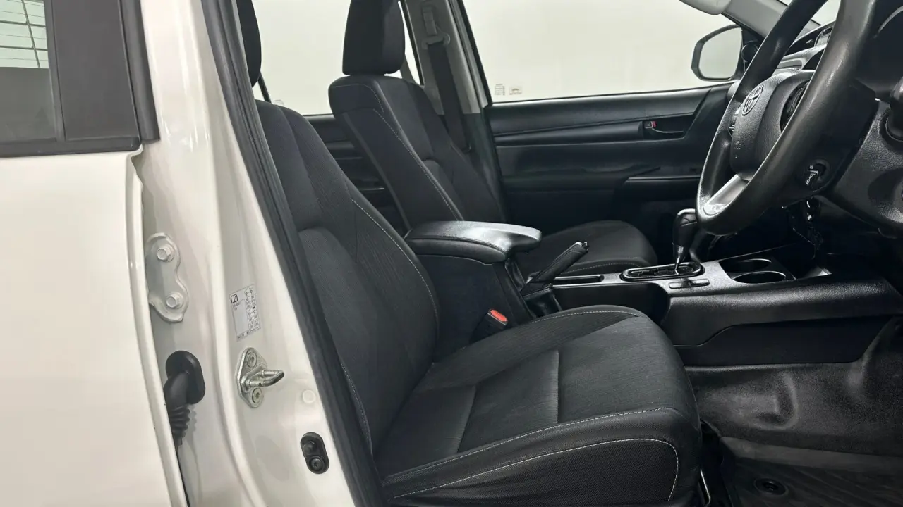 2021 Toyota Hilux Gallery Image 16