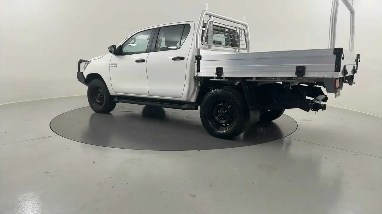 2021 Toyota Hilux Gallery Image 3