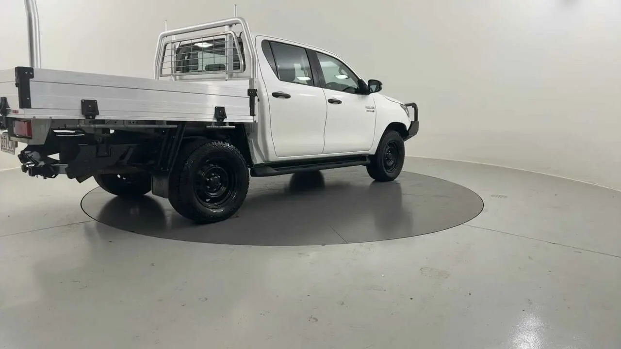 2021 Toyota Hilux Gallery Image 4