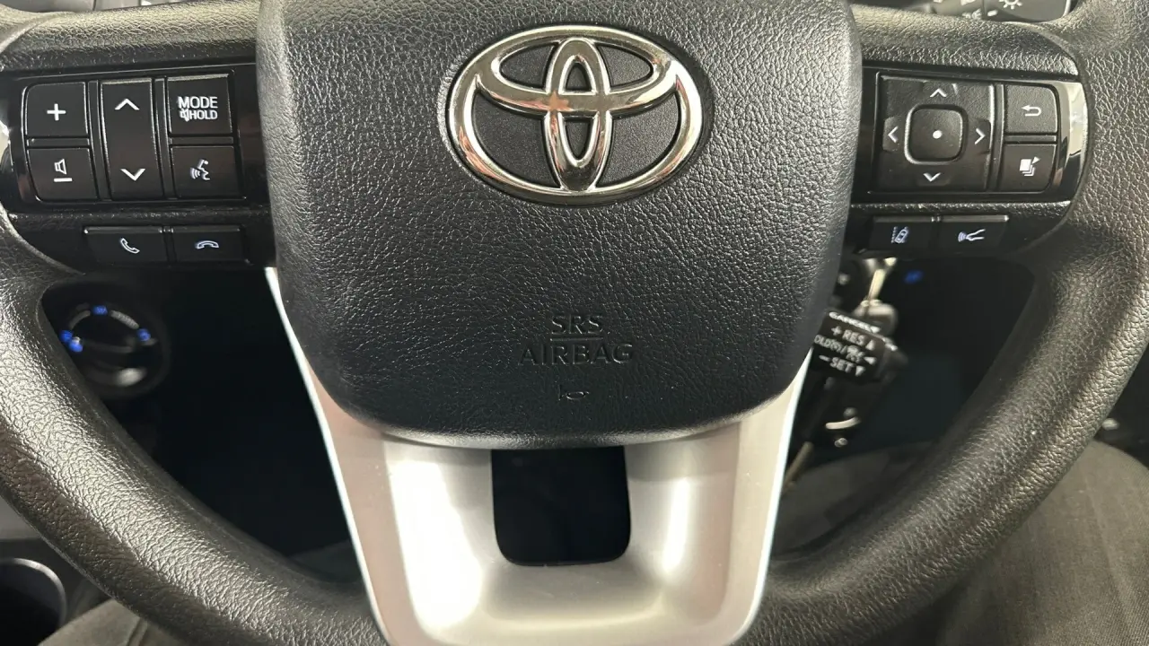 2022 Toyota Hilux Gallery Image 10