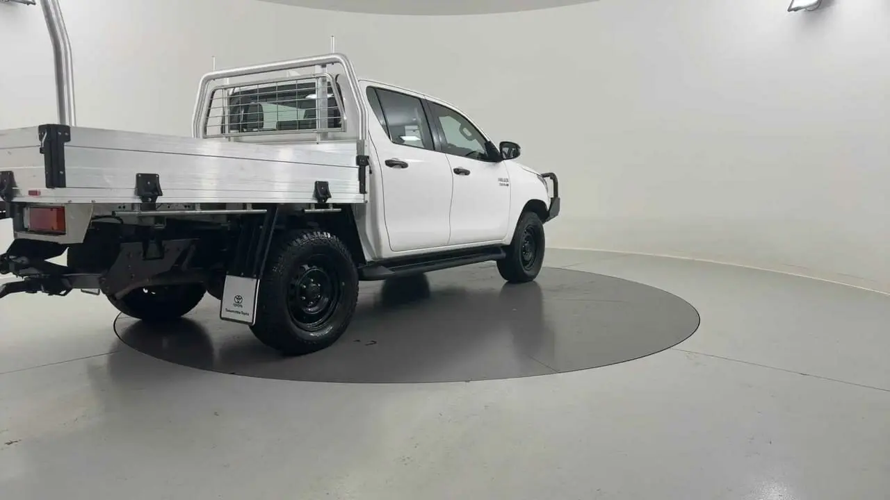 2022 Toyota Hilux Gallery Image 5