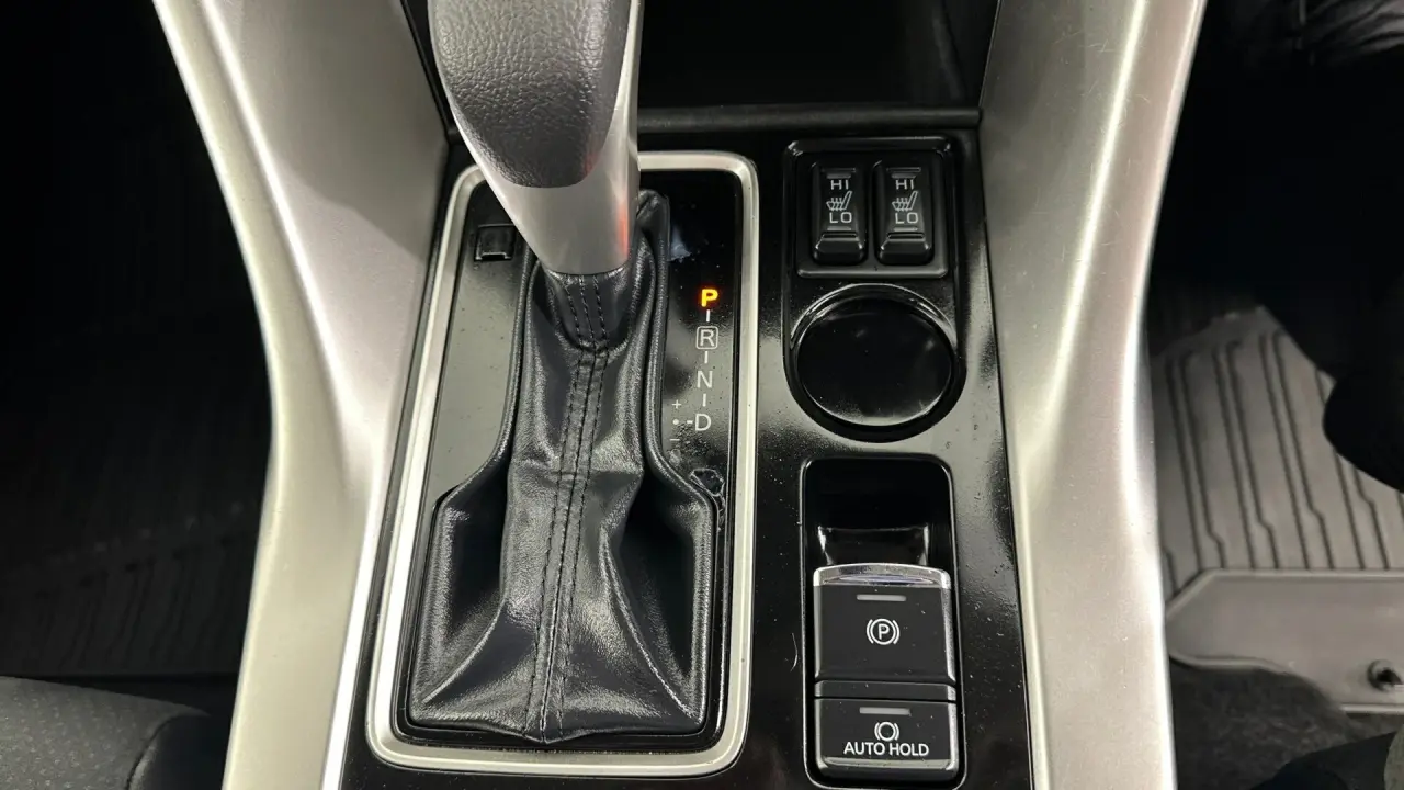 2020 Mitsubishi Eclipse Cross Gallery Image 15
