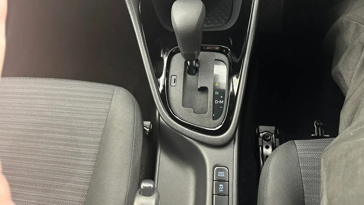 2023 Toyota Yaris Gallery Image 13