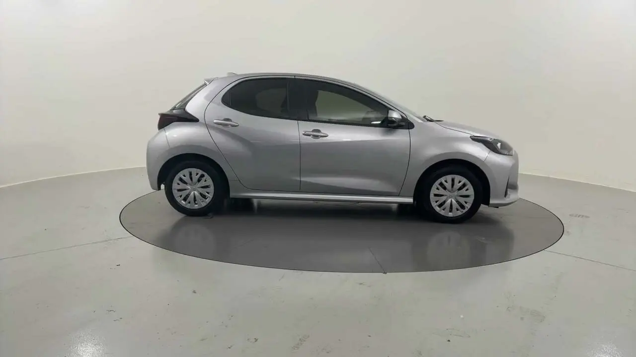 2023 Toyota Yaris Gallery Image 6