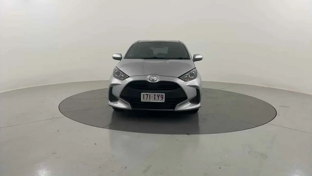 2023 Toyota Yaris Gallery Image 8
