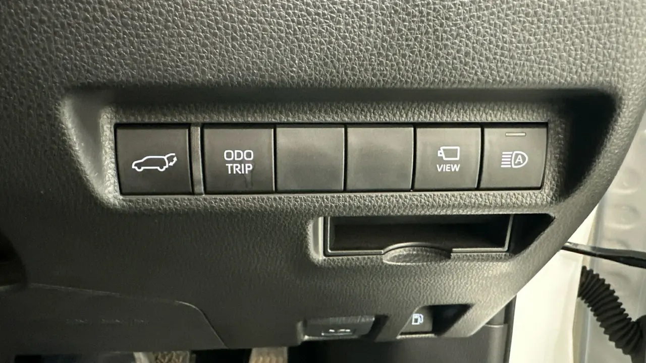 2023 Toyota RAV4 Gallery Image 13