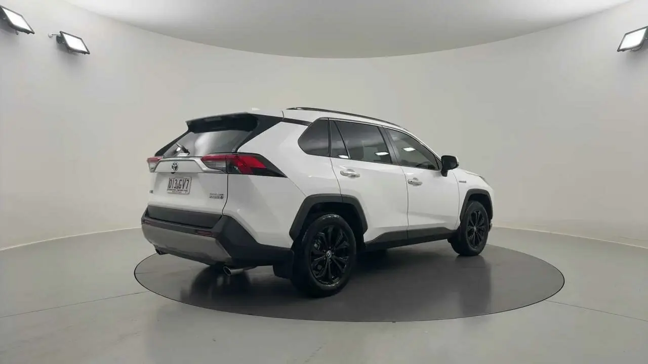 2023 Toyota RAV4 Gallery Image 5