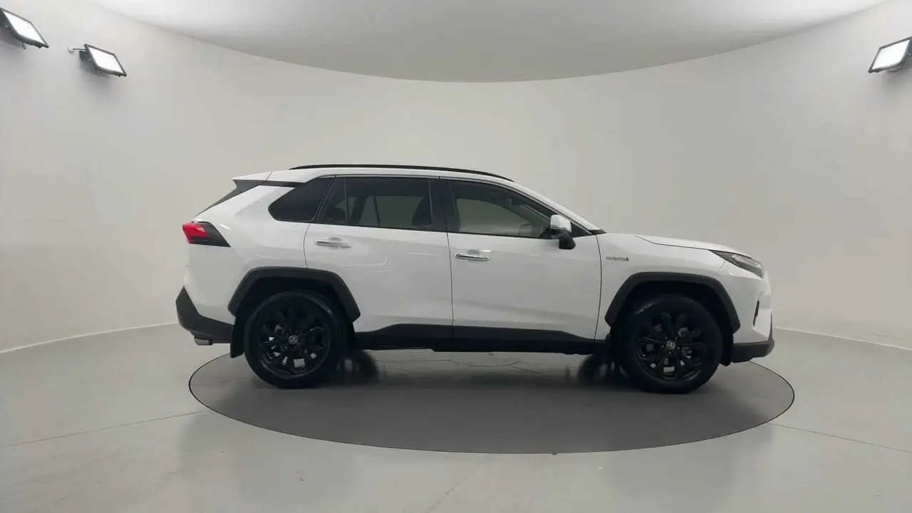 2023 Toyota RAV4 Gallery Image 6