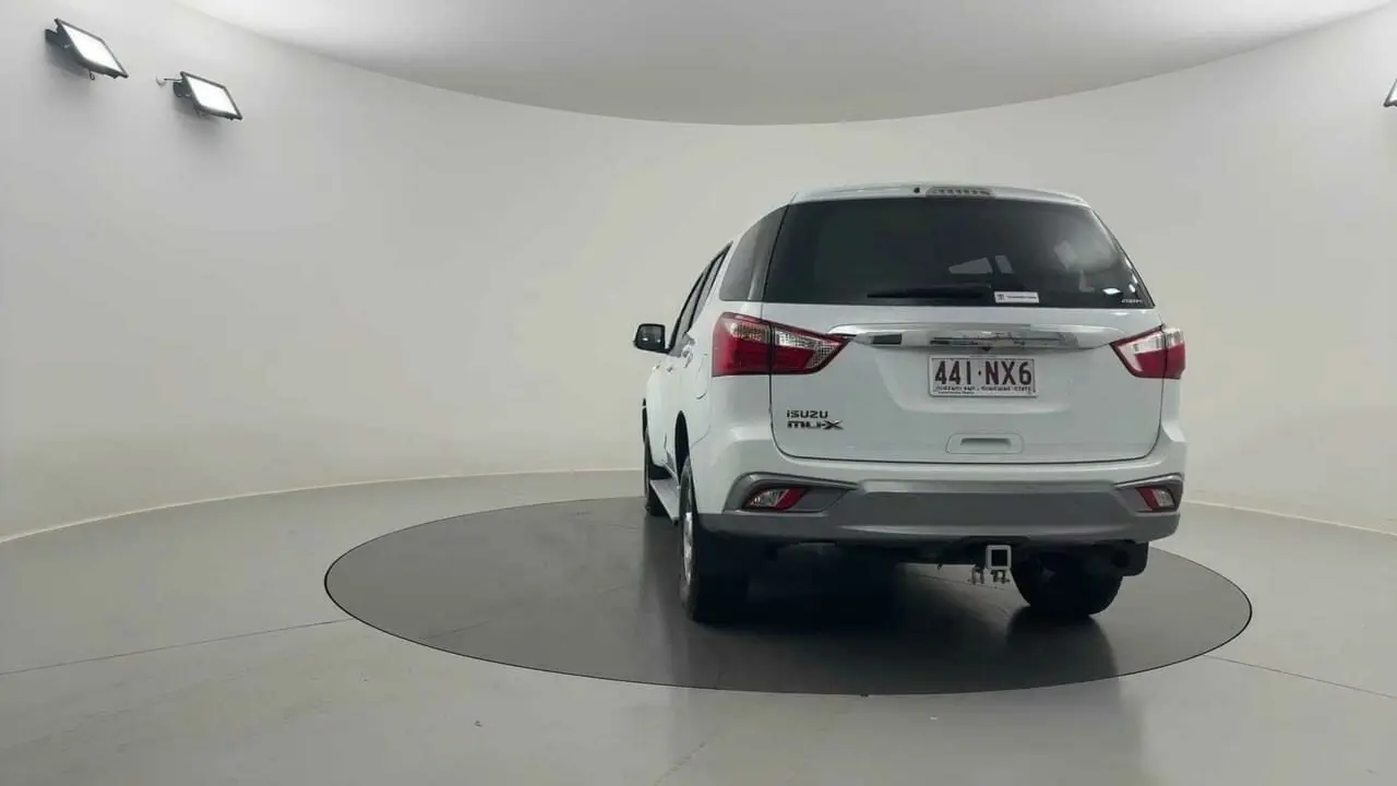 2020 Isuzu MU-X Gallery Image 4