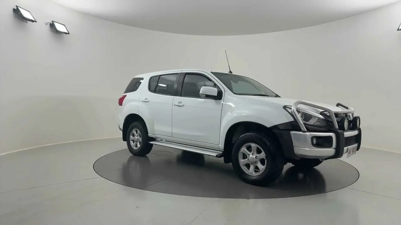 2020 Isuzu MU-X Gallery Image 7