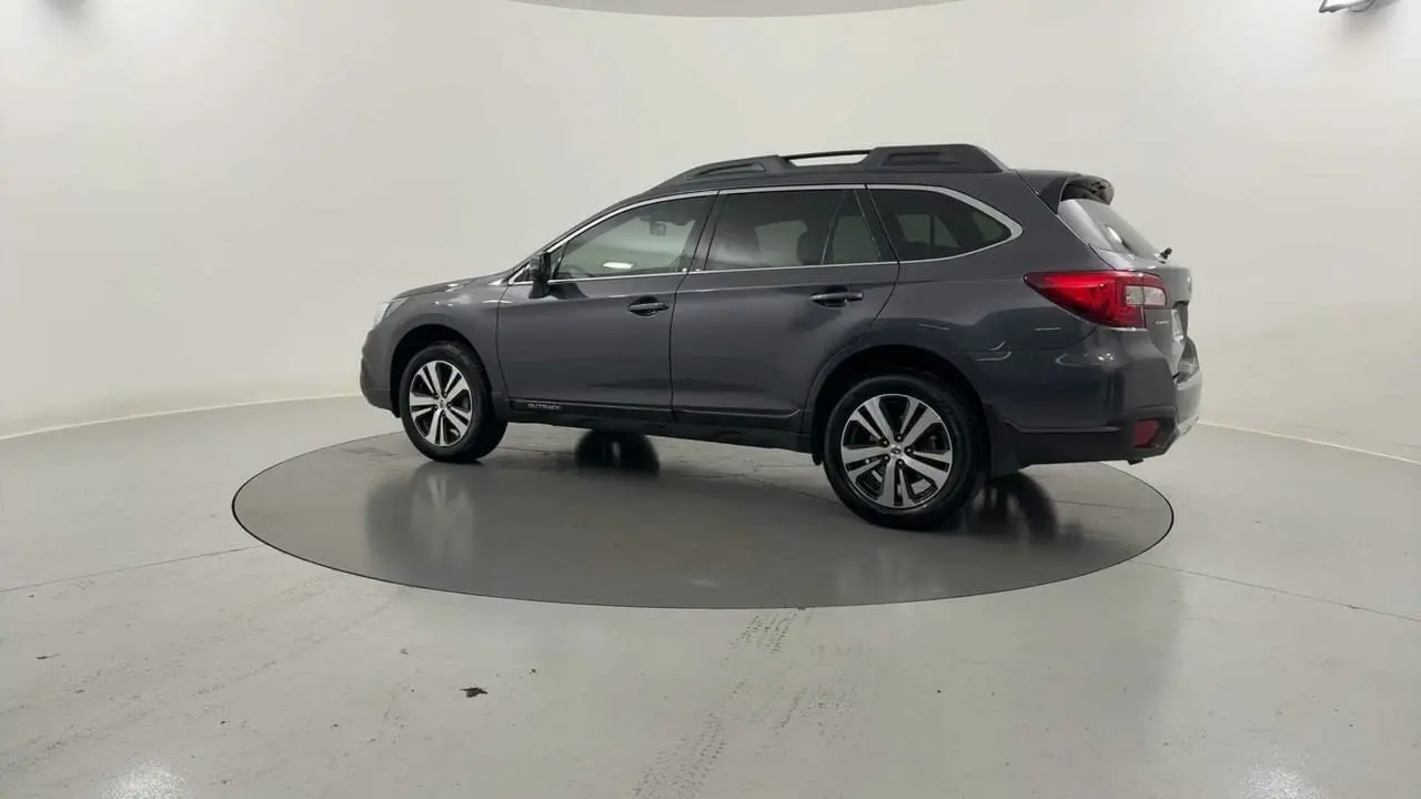 2019 Subaru Outback Gallery Image 3