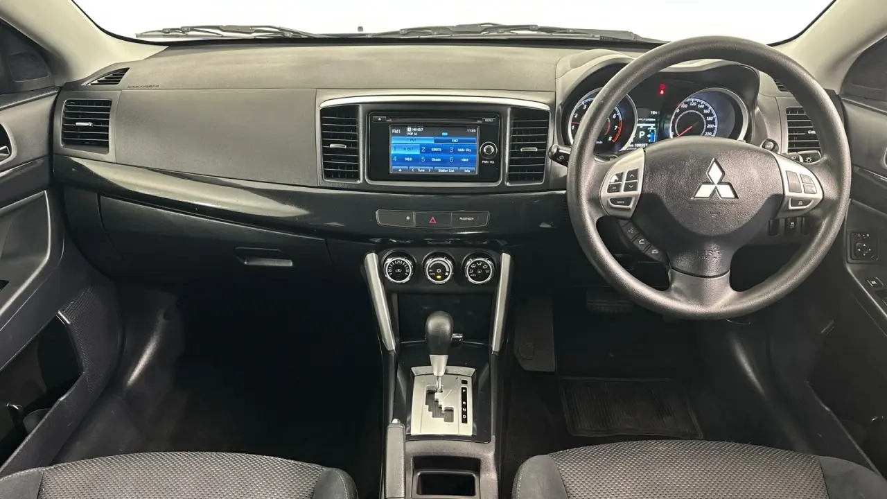 2017 Mitsubishi Lancer Gallery Image 10